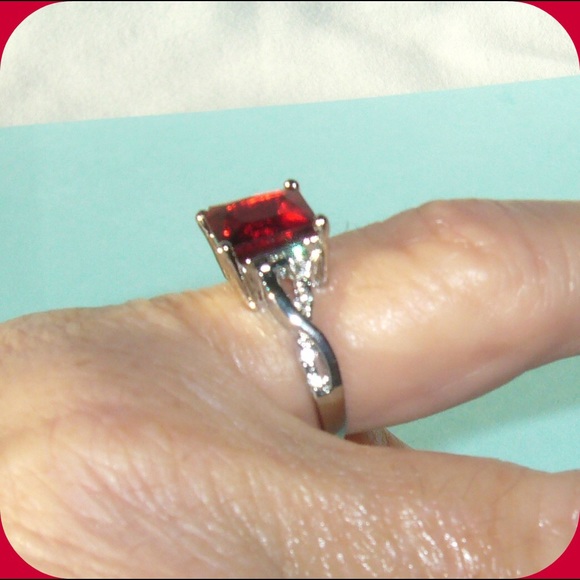 ❤️❤️ChiChi-Red Ruby 925ss Ring - Picture 5 of 7